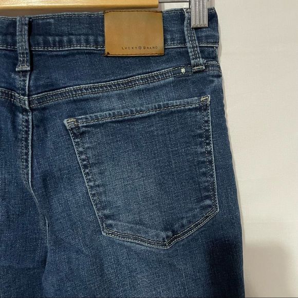 2/26 Brooke Skinny Jeans Raw Released Hem Lucky Brand - Picture 4 of 11